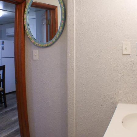 California Ave - 2 Bedroom - Home Away From Home! Pittsburgh Exteriör bild