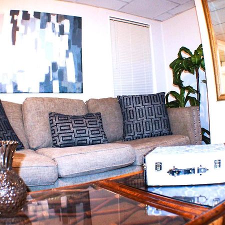 California Ave - 2 Bedroom - Home Away From Home! Pittsburgh Exteriör bild