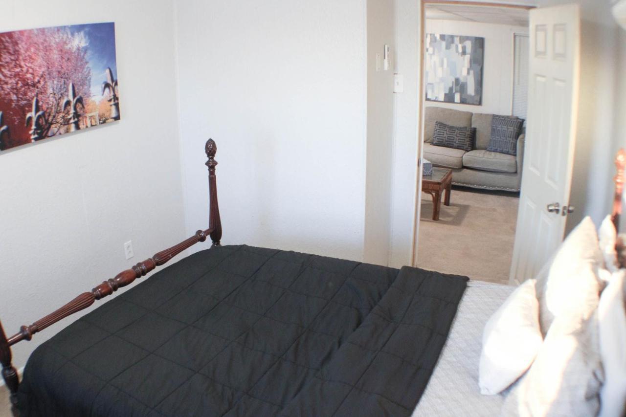 California Ave - 2 Bedroom - Home Away From Home! Pittsburgh Exteriör bild